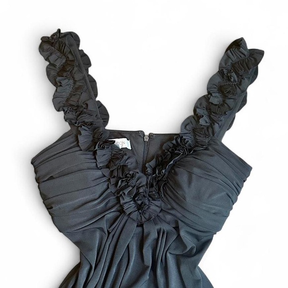 Little black dress - Picture 8 of 8